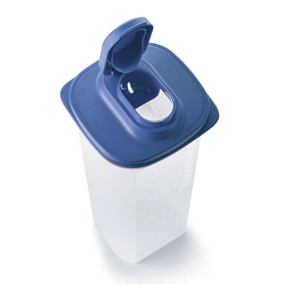 Tupperware Slim Line Pitcher with Strainer Set - Picture 4 of 5